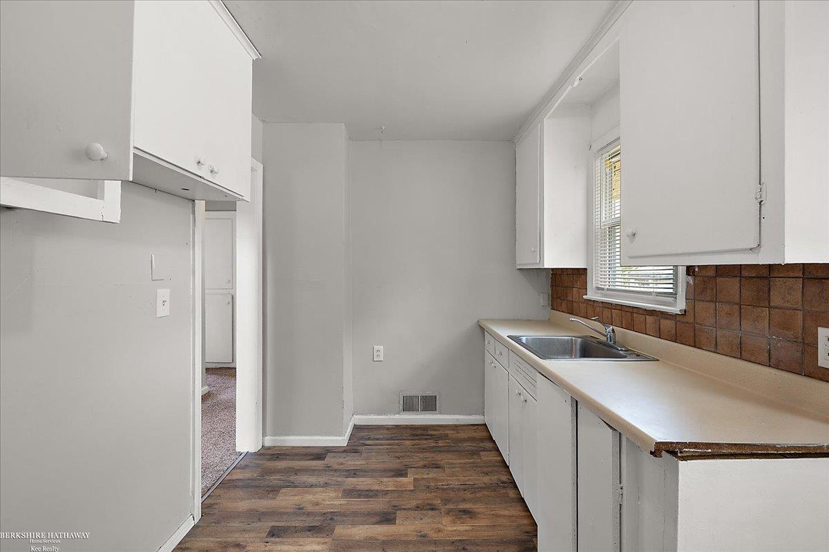 Detroit, Michigan 48219, United States, 3 Bedrooms Bedrooms, ,1 BathroomBathrooms,Residential,Active,144397