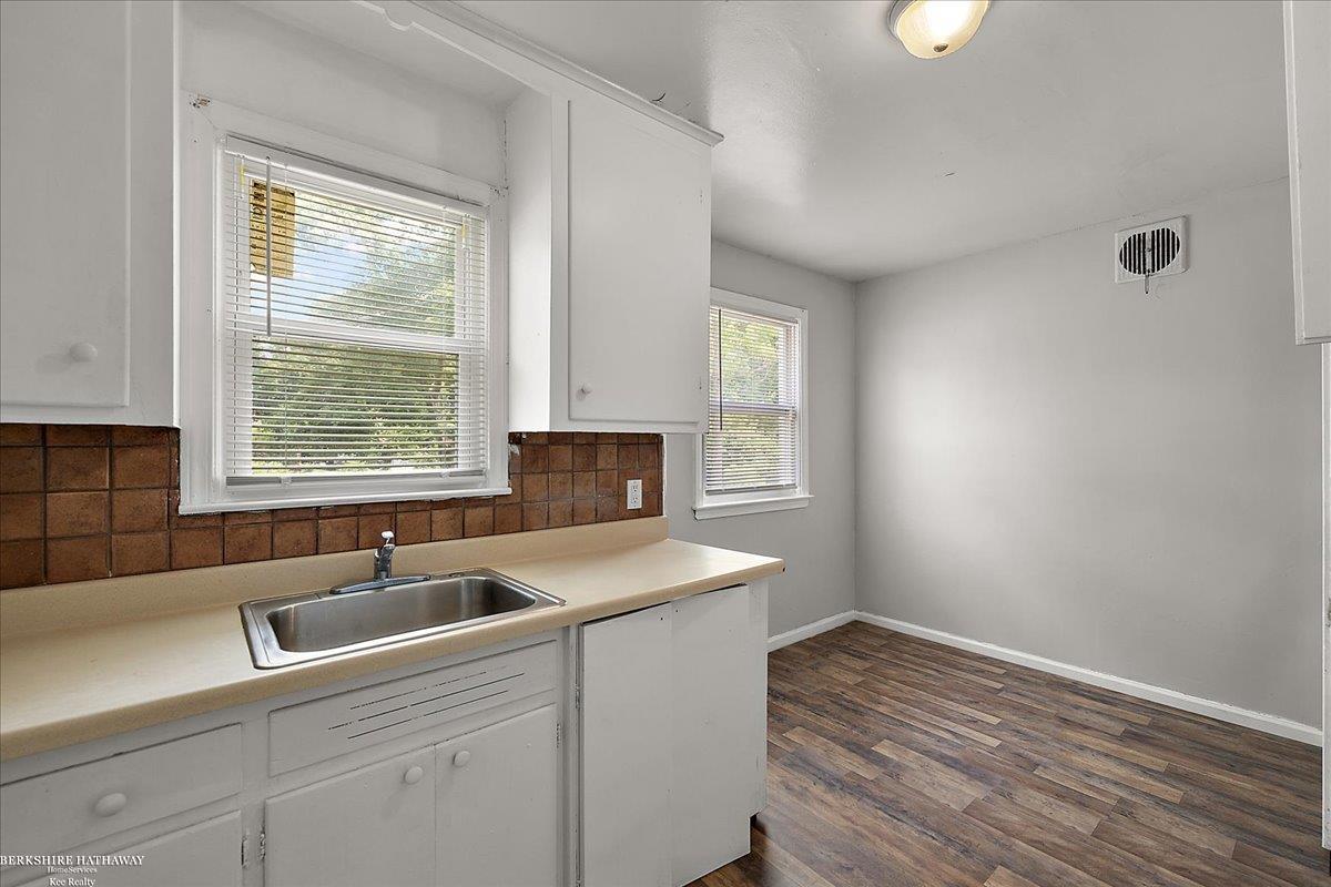 Detroit, Michigan 48219, United States, 3 Bedrooms Bedrooms, ,1 BathroomBathrooms,Residential,Active,144397