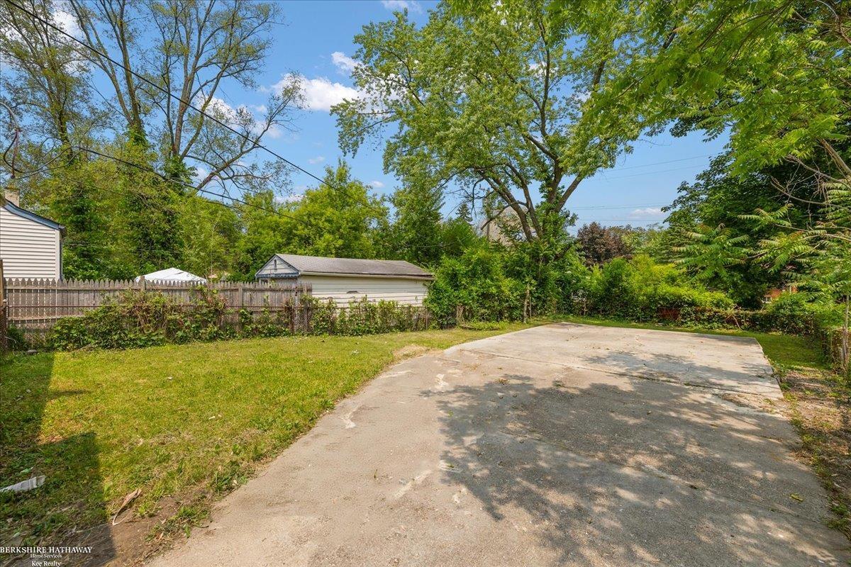 Detroit, Michigan 48219, United States, 3 Bedrooms Bedrooms, ,1 BathroomBathrooms,Residential,Active,144397