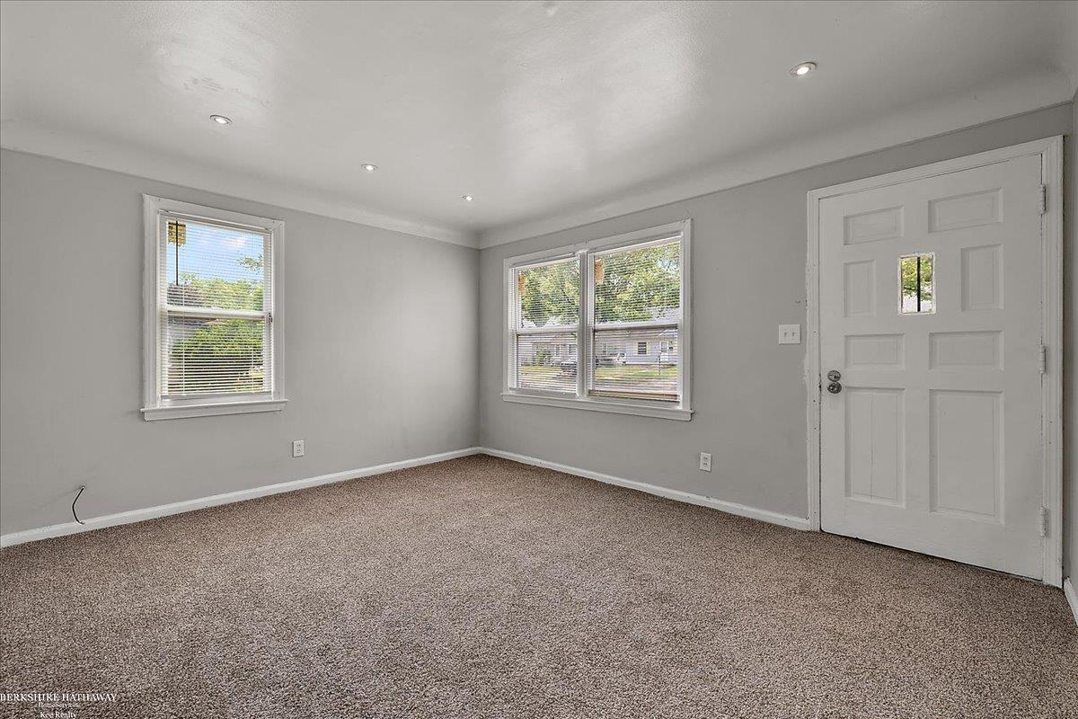 Detroit, Michigan 48219, United States, 3 Bedrooms Bedrooms, ,1 BathroomBathrooms,Residential,Active,144397