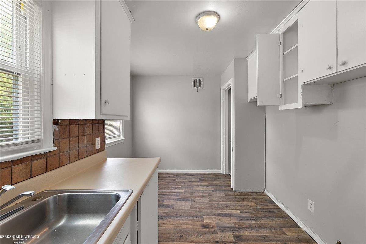 Detroit, Michigan 48219, United States, 3 Bedrooms Bedrooms, ,1 BathroomBathrooms,Residential,Active,144397