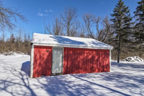 A home in Davison