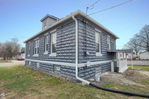 A home in Mount Clemens