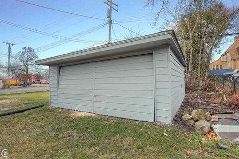 A home in Mount Clemens