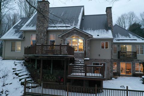 A home in Croswell