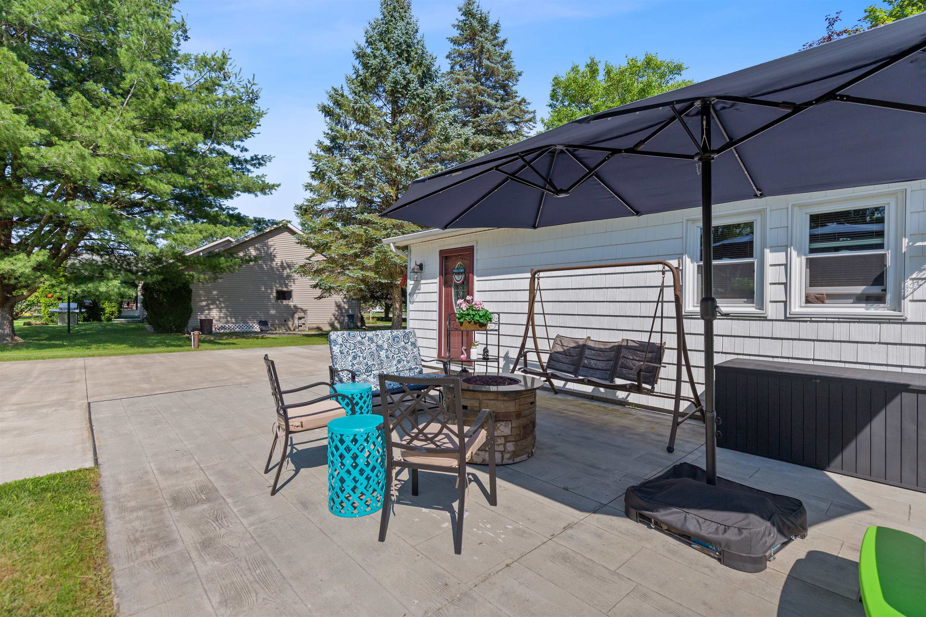 Clyde, Michigan 48049, United States, 4 Bedrooms Bedrooms, ,3 BathroomsBathrooms,Residential,Active,182427