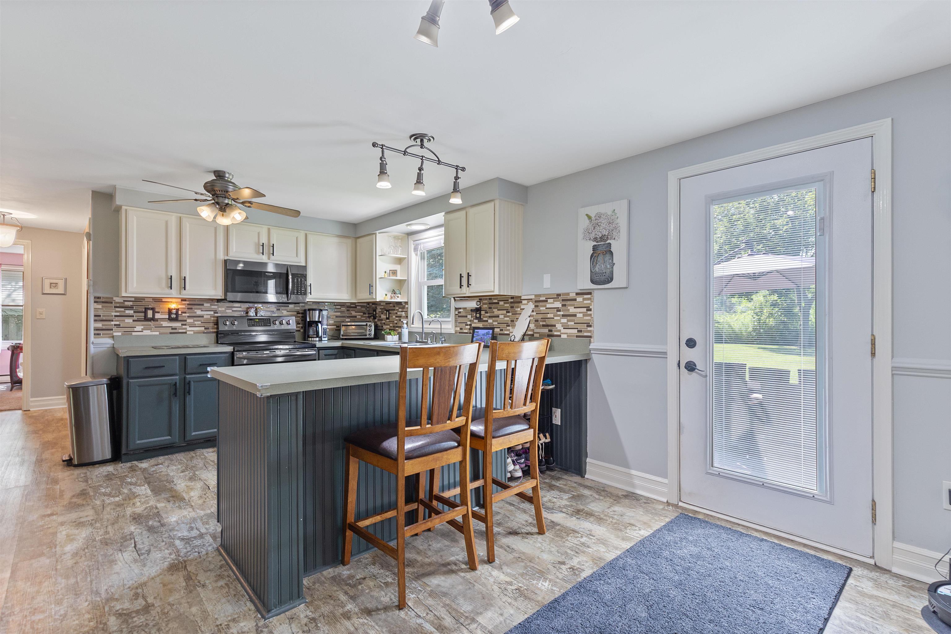 Clyde, Michigan 48049, United States, 4 Bedrooms Bedrooms, ,3 BathroomsBathrooms,Residential,Active,182427