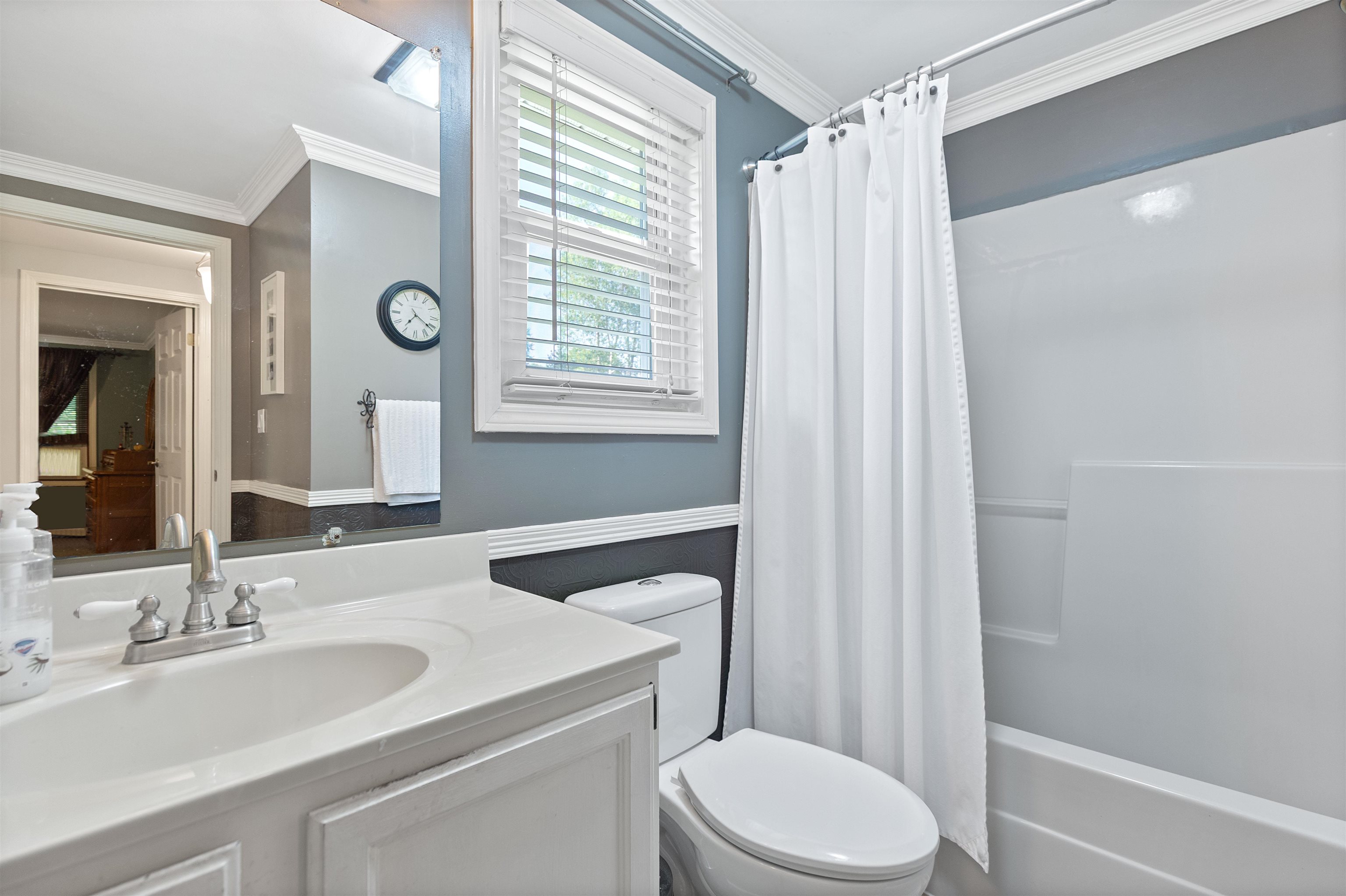 Clyde, Michigan 48049, United States, 4 Bedrooms Bedrooms, ,3 BathroomsBathrooms,Residential,Active,182427