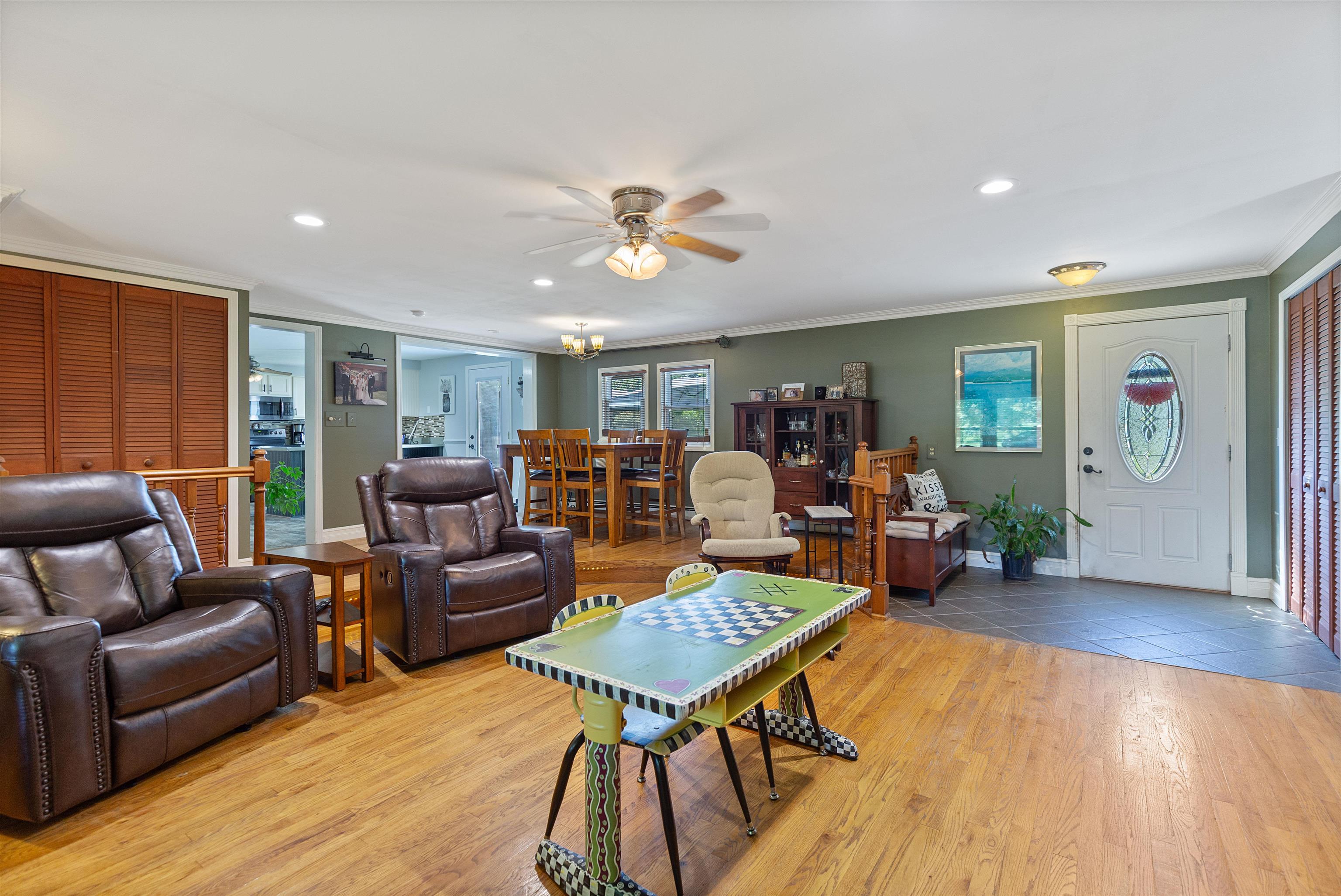 Clyde, Michigan 48049, United States, 4 Bedrooms Bedrooms, ,3 BathroomsBathrooms,Residential,Active,182427