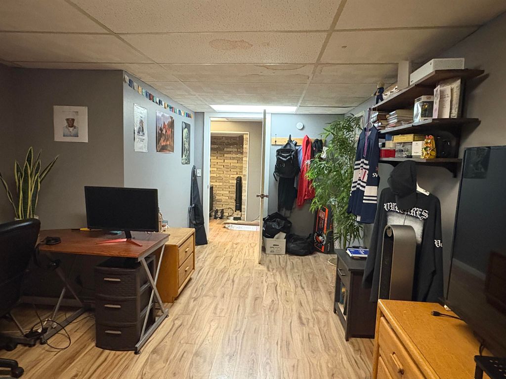 listing image 49