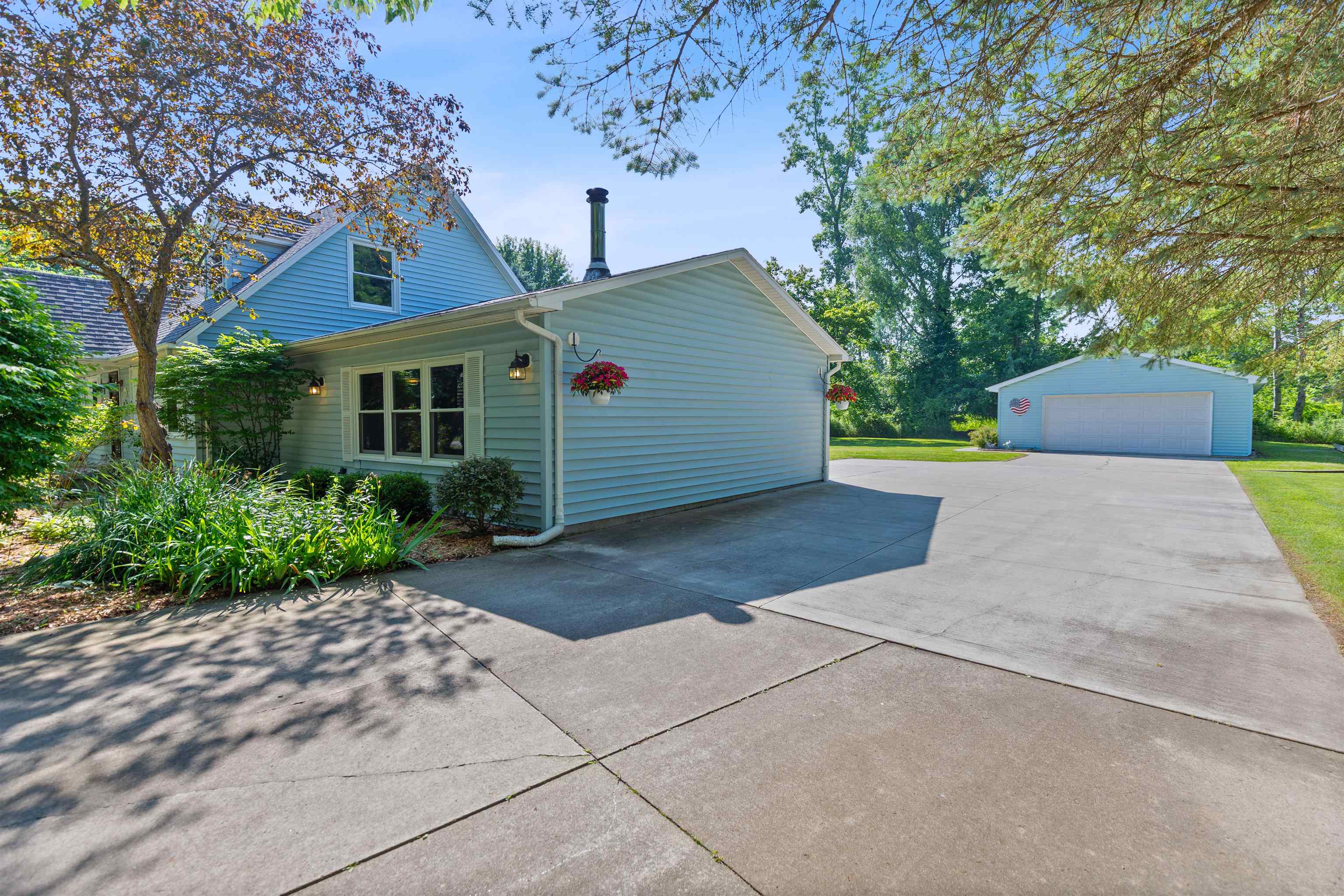 Clyde, Michigan 48049, United States, 4 Bedrooms Bedrooms, ,3 BathroomsBathrooms,Residential,Active,172706