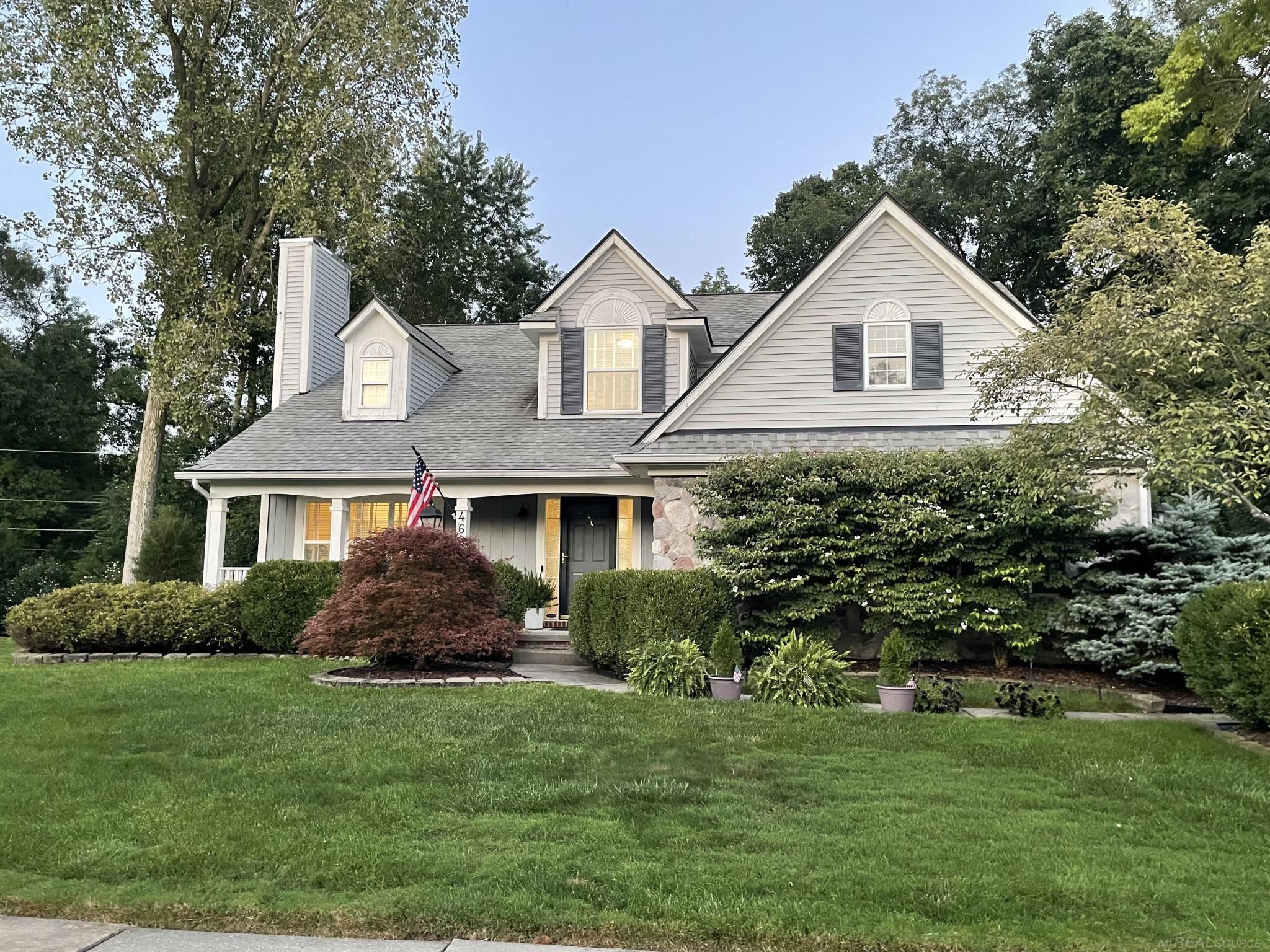 View Commerce Twp, MI 48382 house