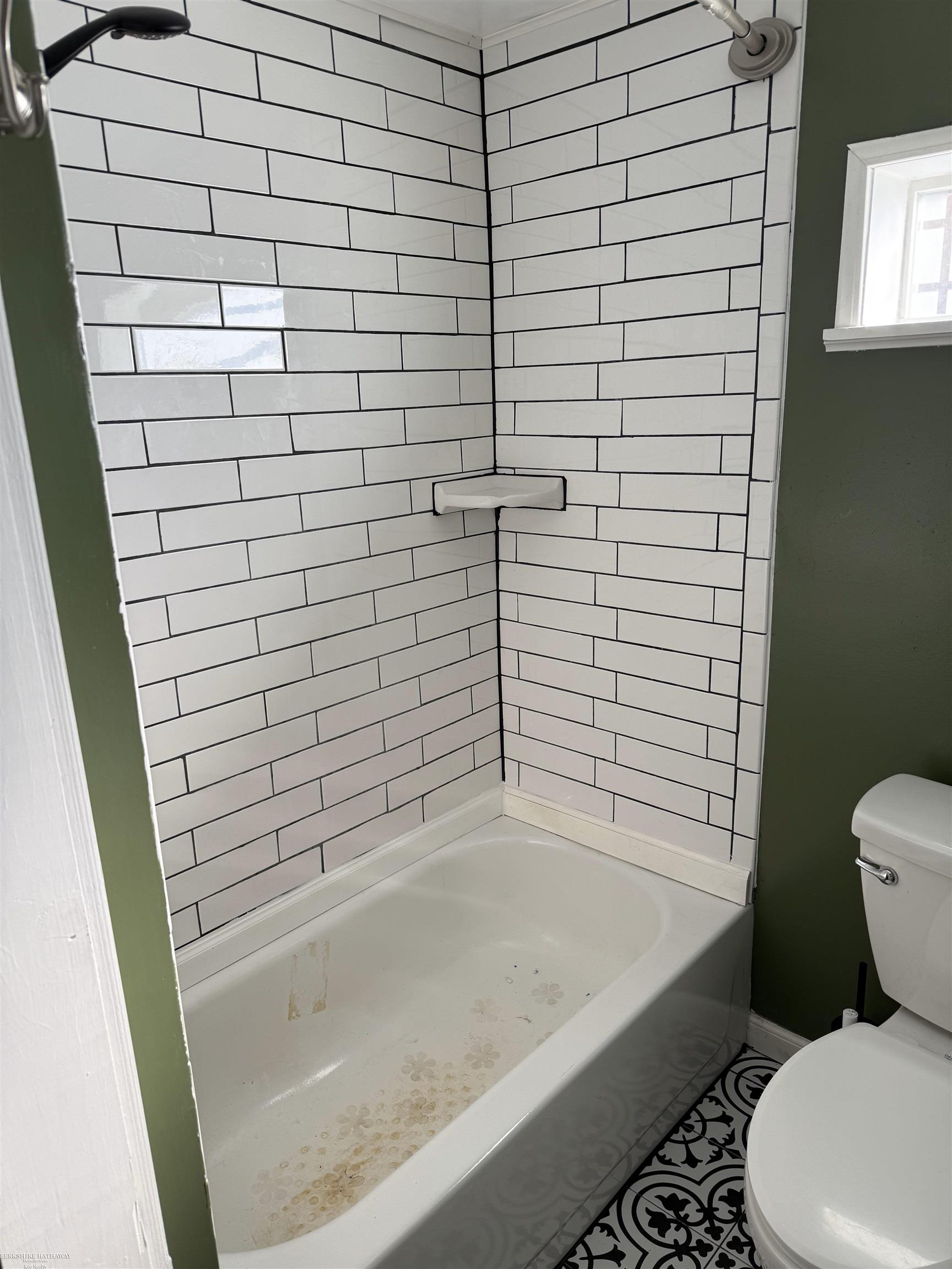 Mount Clemens, Michigan 48043, United States, 2 Bedrooms Bedrooms, ,2 BathroomsBathrooms,Residential,Active,12939