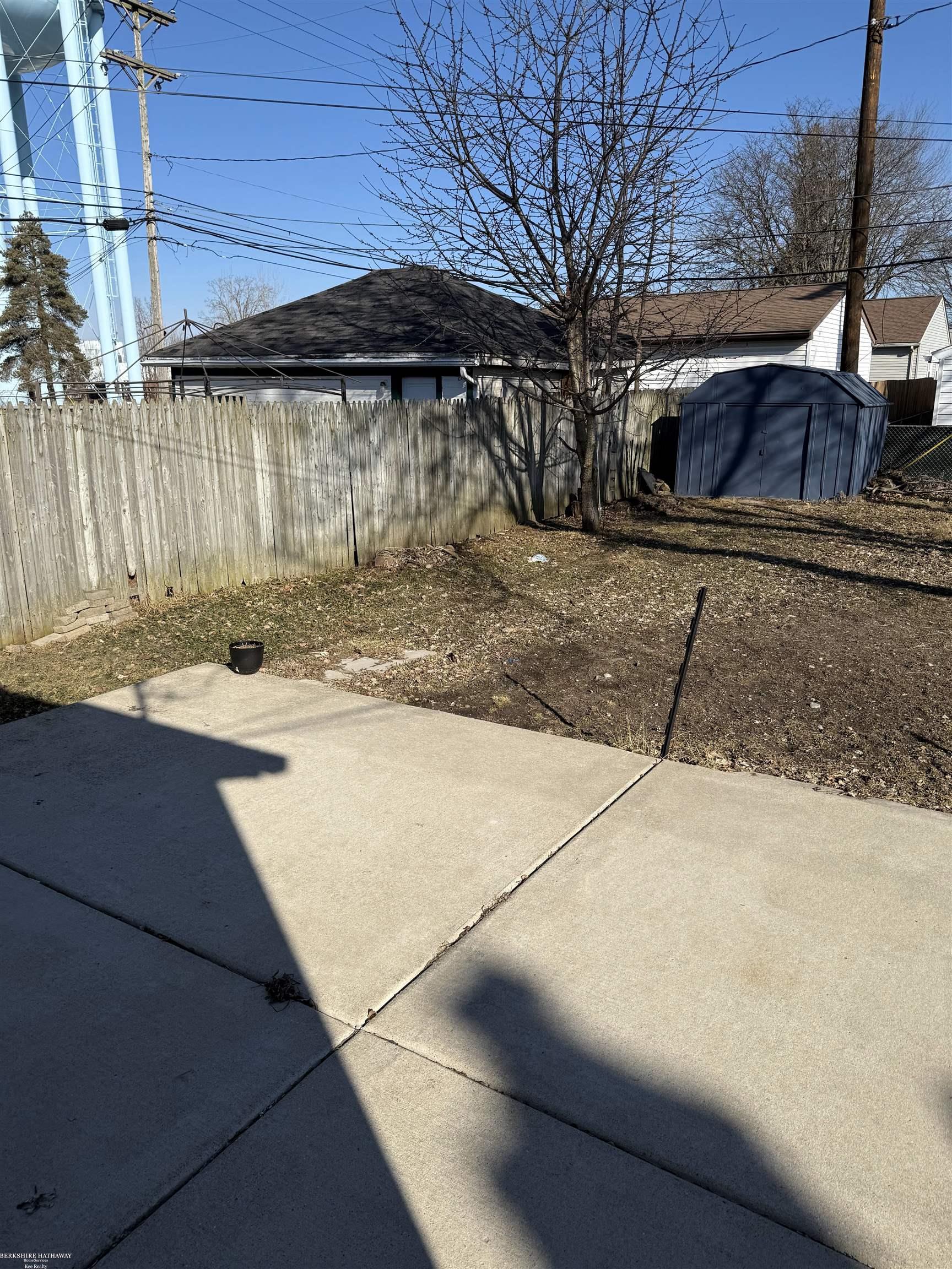 Mount Clemens, Michigan 48043, United States, 2 Bedrooms Bedrooms, ,2 BathroomsBathrooms,Residential,Active,12939