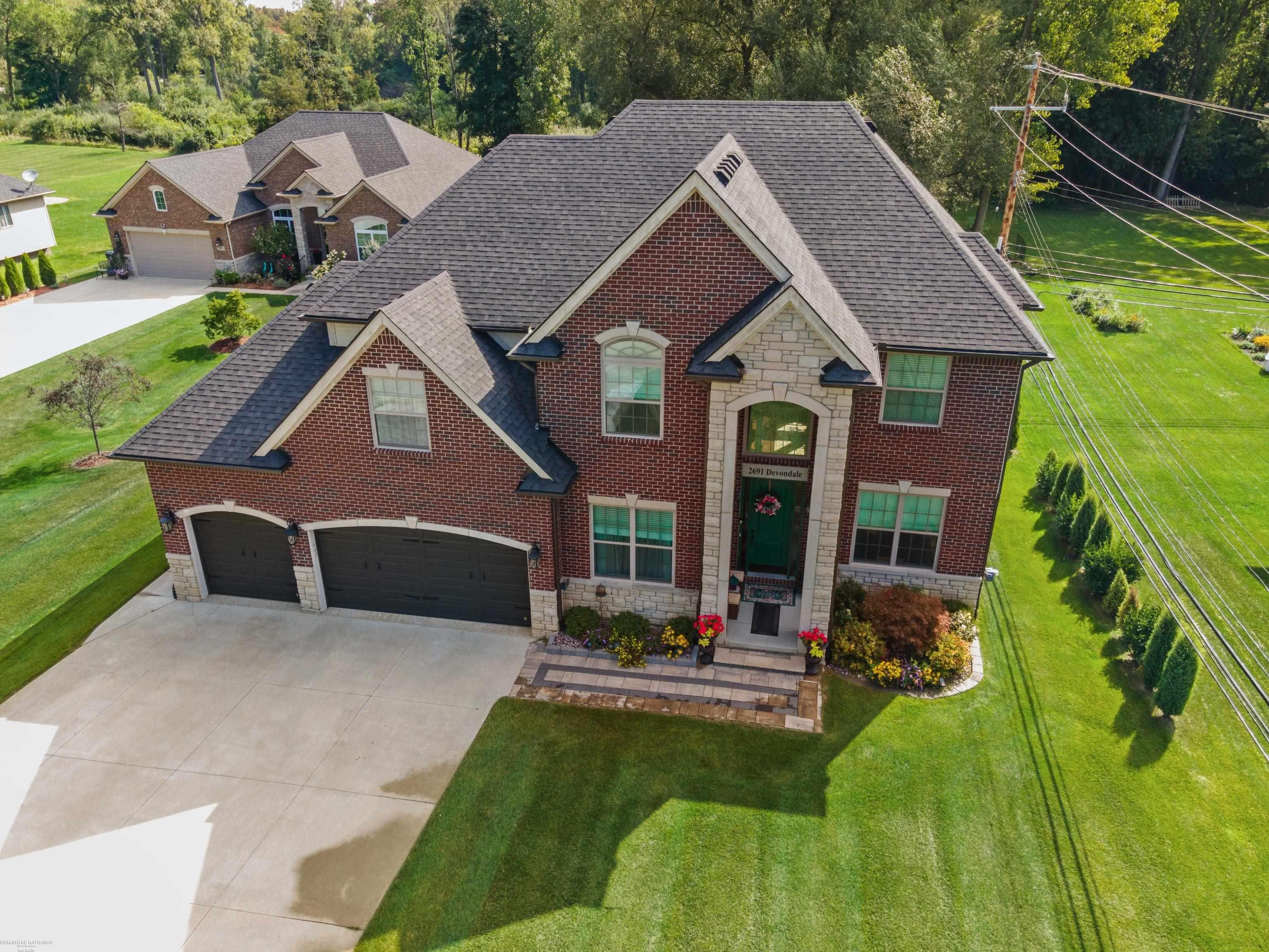 Rochester Hills, Michigan 48309, United States, 4 Bedrooms Bedrooms, ,4 BathroomsBathrooms,Residential,Active,112645