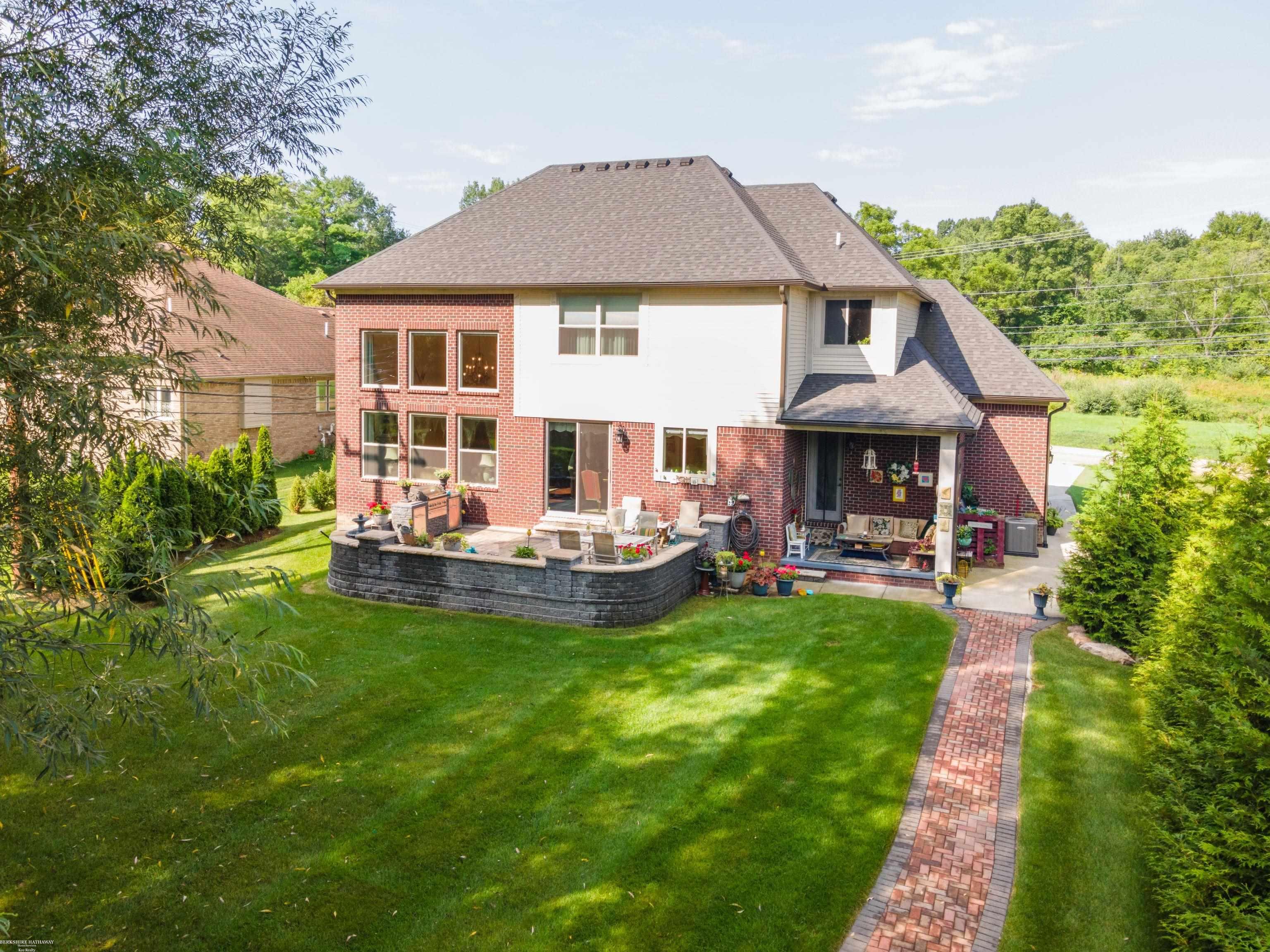 Rochester Hills, Michigan 48309, United States, 4 Bedrooms Bedrooms, ,4 BathroomsBathrooms,Residential,Active,112645