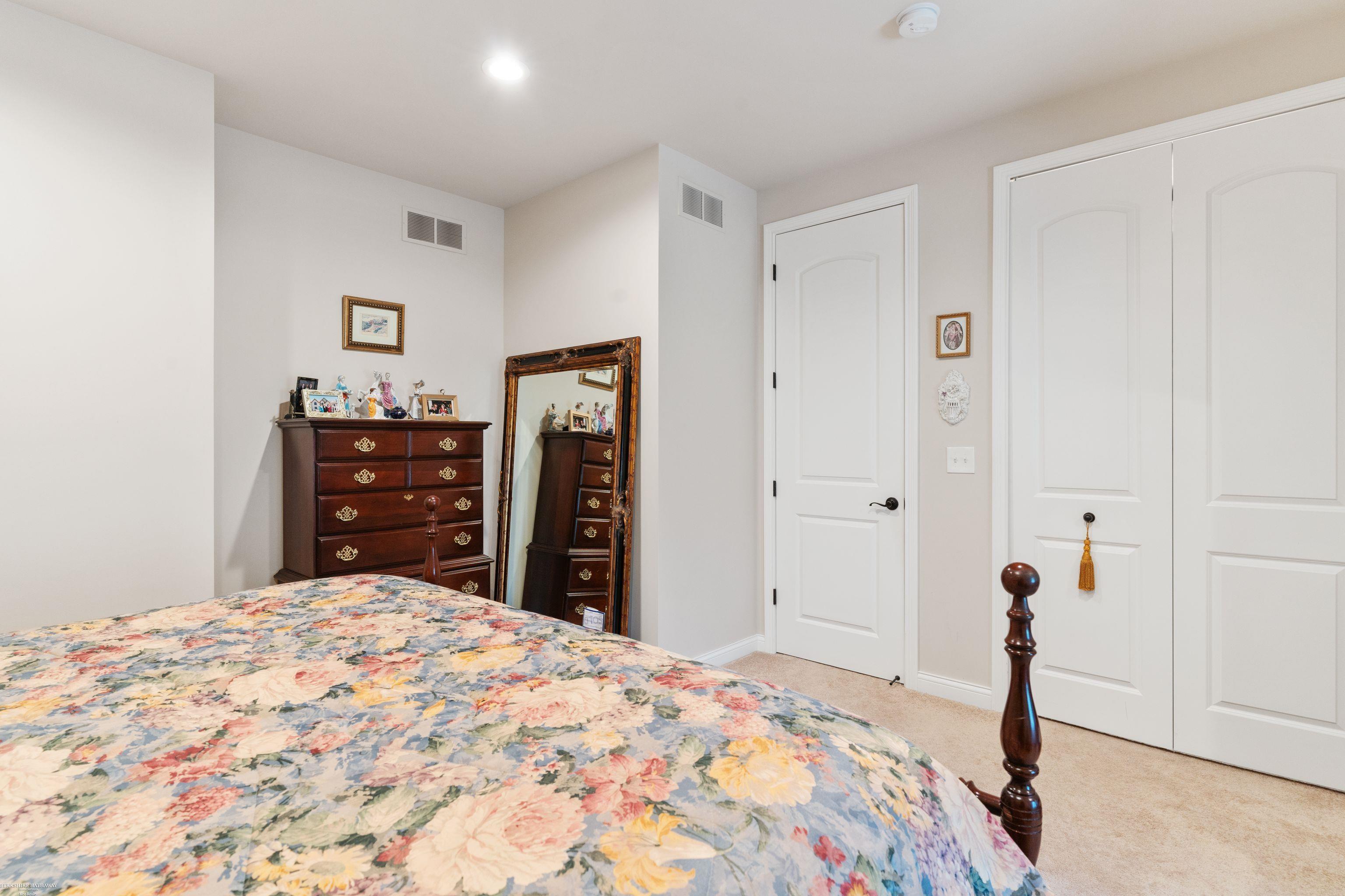 Rochester Hills, Michigan 48309, United States, 4 Bedrooms Bedrooms, ,4 BathroomsBathrooms,Residential,Active,112645