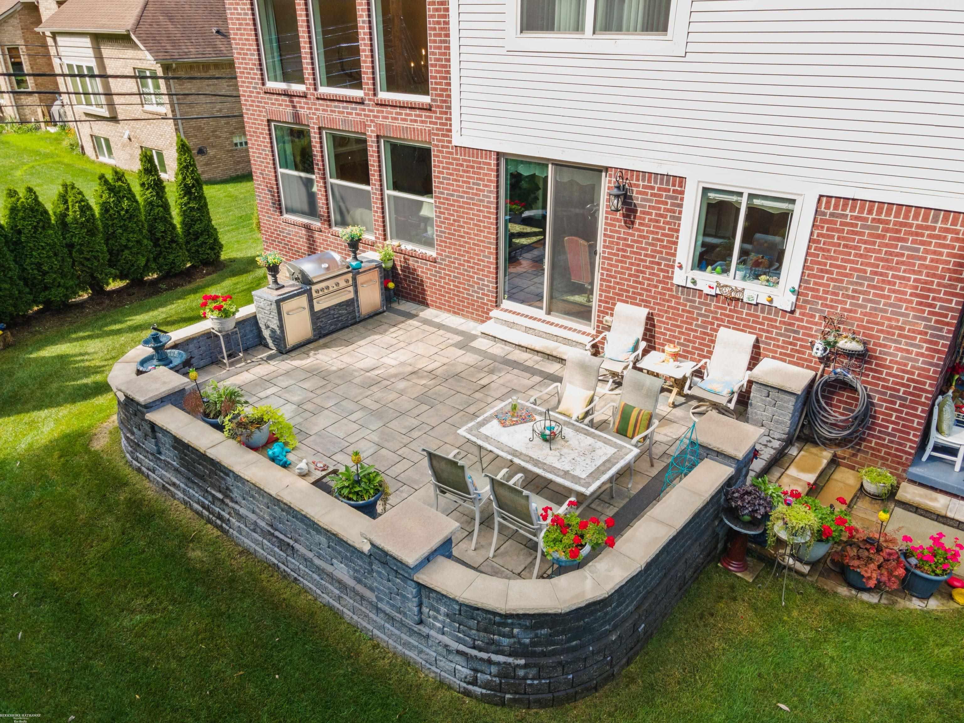 Rochester Hills, Michigan 48309, United States, 4 Bedrooms Bedrooms, ,4 BathroomsBathrooms,Residential,Active,112645