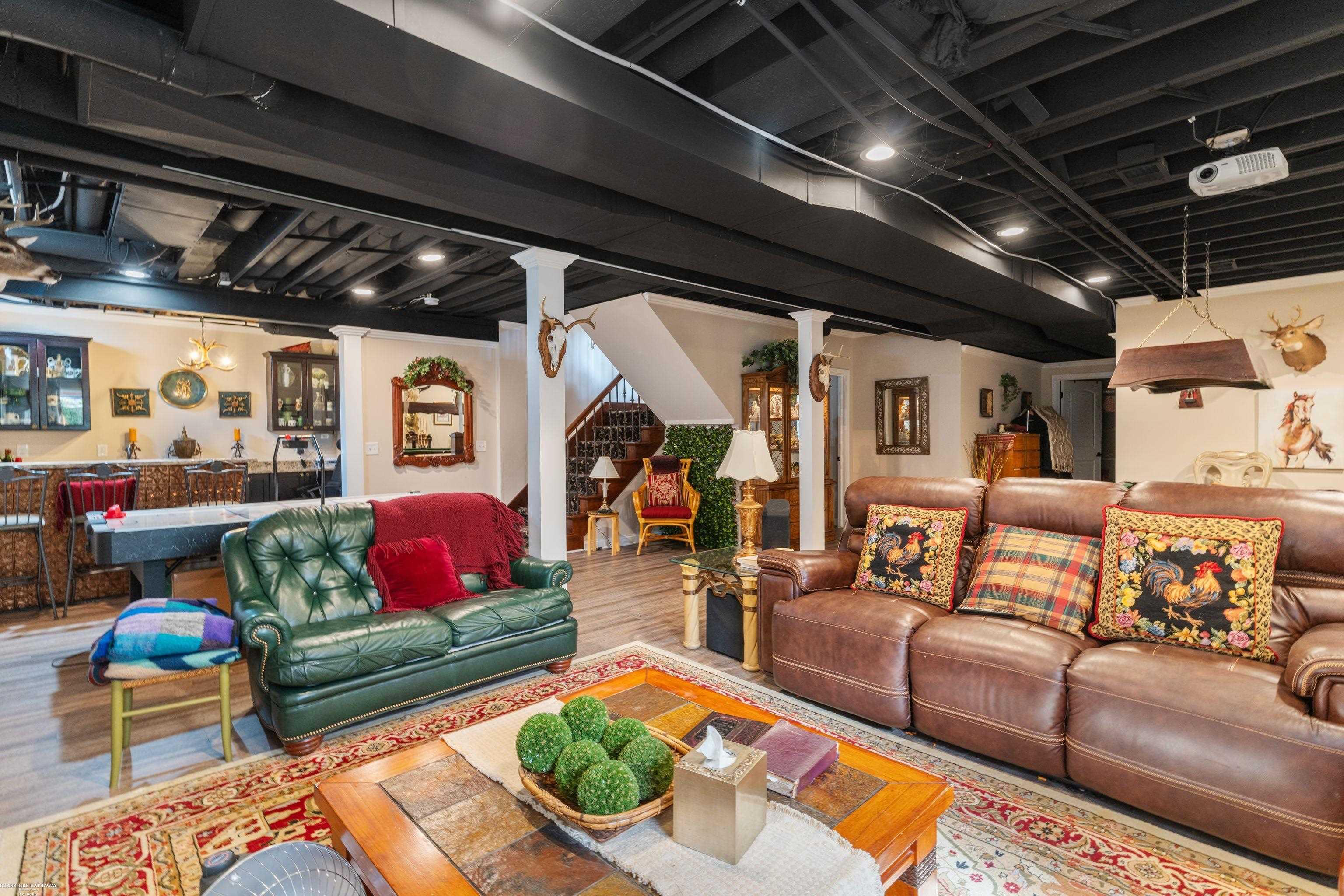 Rochester Hills, Michigan 48309, United States, 4 Bedrooms Bedrooms, ,4 BathroomsBathrooms,Residential,Active,112645