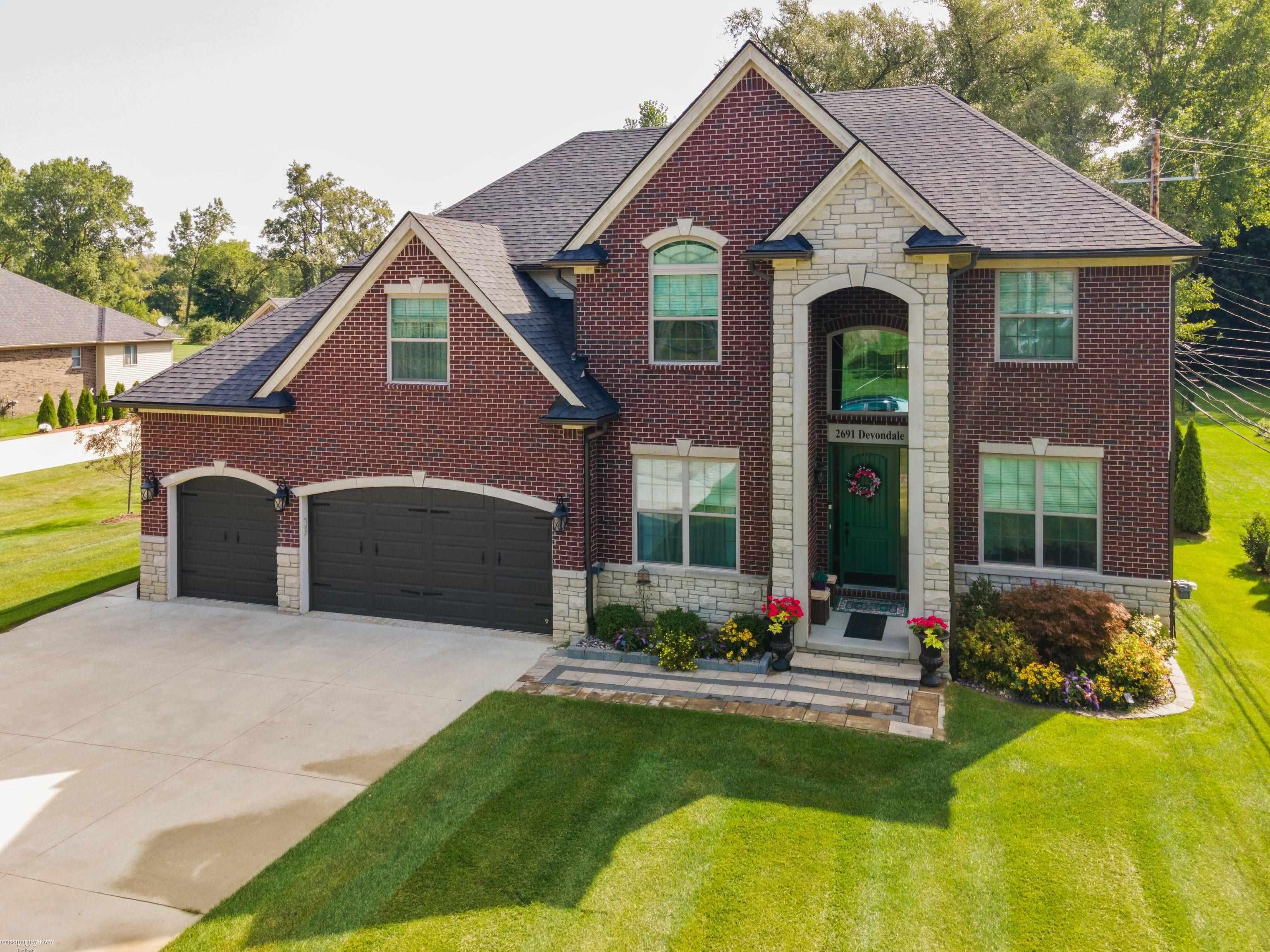 Rochester Hills, Michigan 48309, United States, 4 Bedrooms Bedrooms, ,4 BathroomsBathrooms,Residential,Active,112645