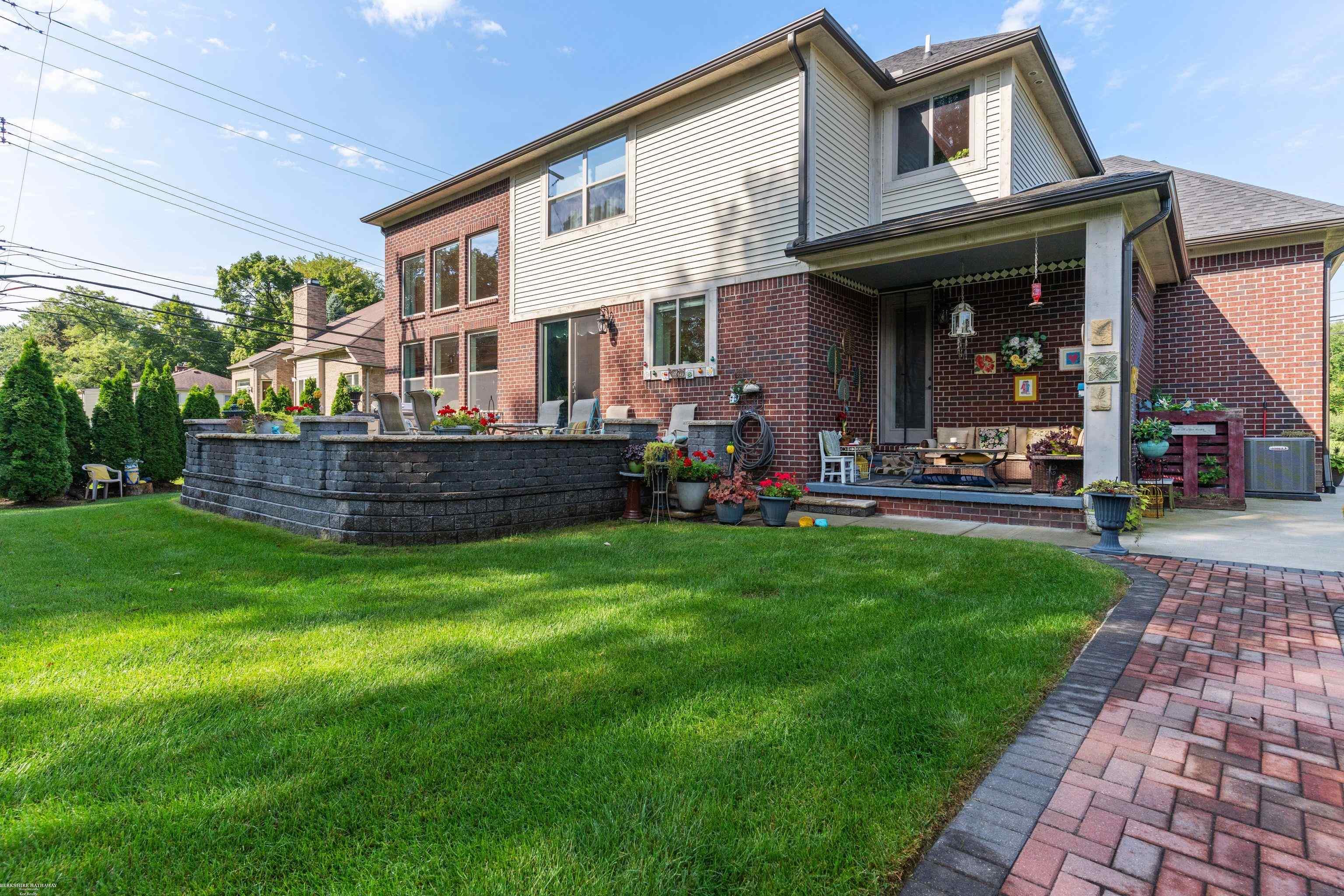 Rochester Hills, Michigan 48309, United States, 4 Bedrooms Bedrooms, ,4 BathroomsBathrooms,Residential,Active,112645