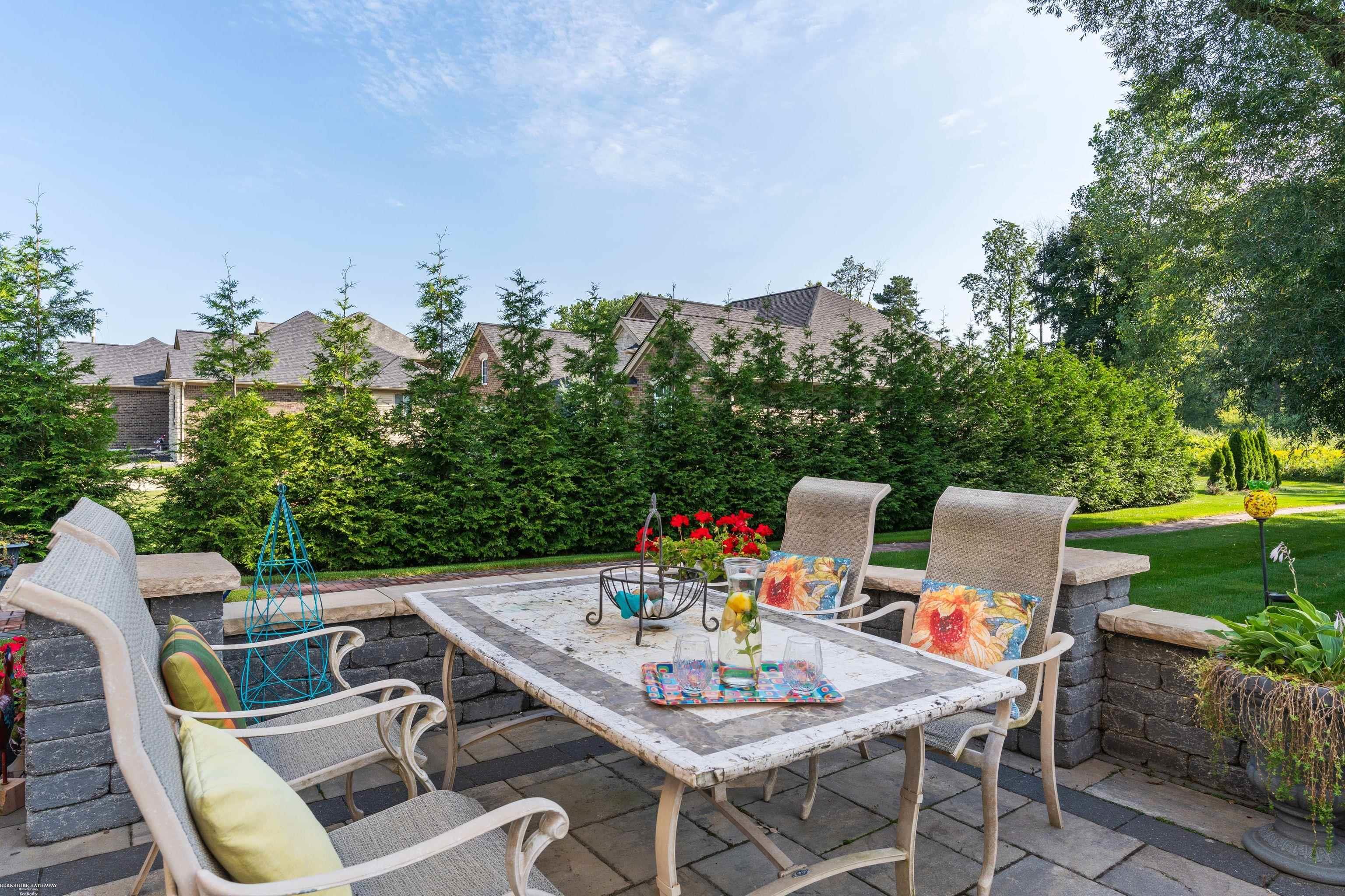 Rochester Hills, Michigan 48309, United States, 4 Bedrooms Bedrooms, ,4 BathroomsBathrooms,Residential,Active,112645