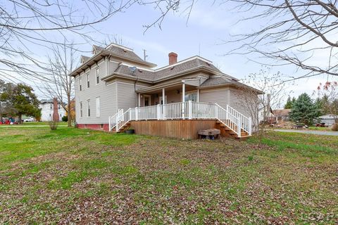 A home in Waldron