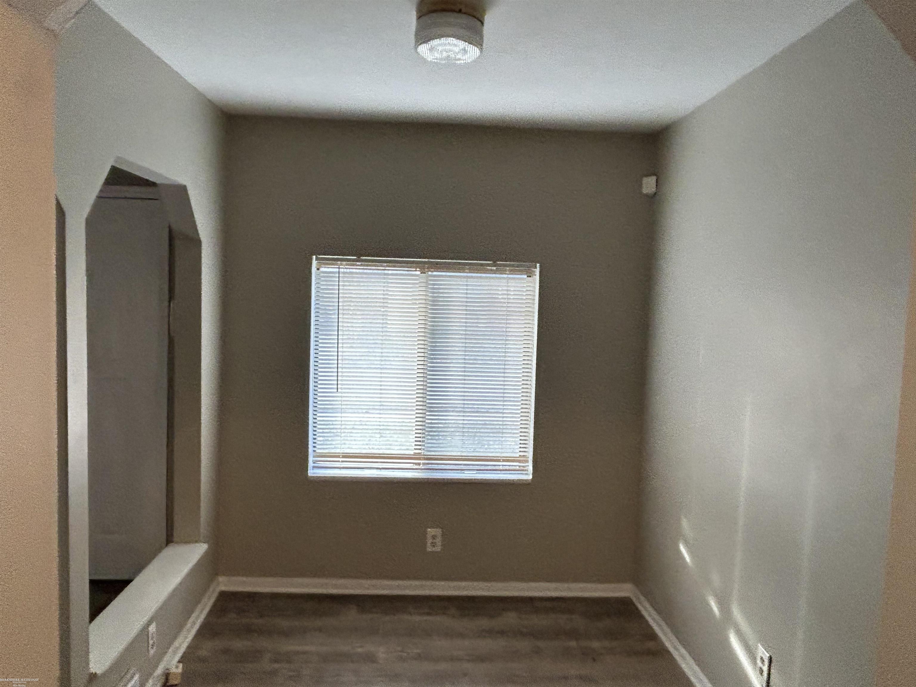 Warren, Michigan 48089, United States, 2 Bedrooms Bedrooms, ,1 BathroomBathrooms,Residential,Active,149333