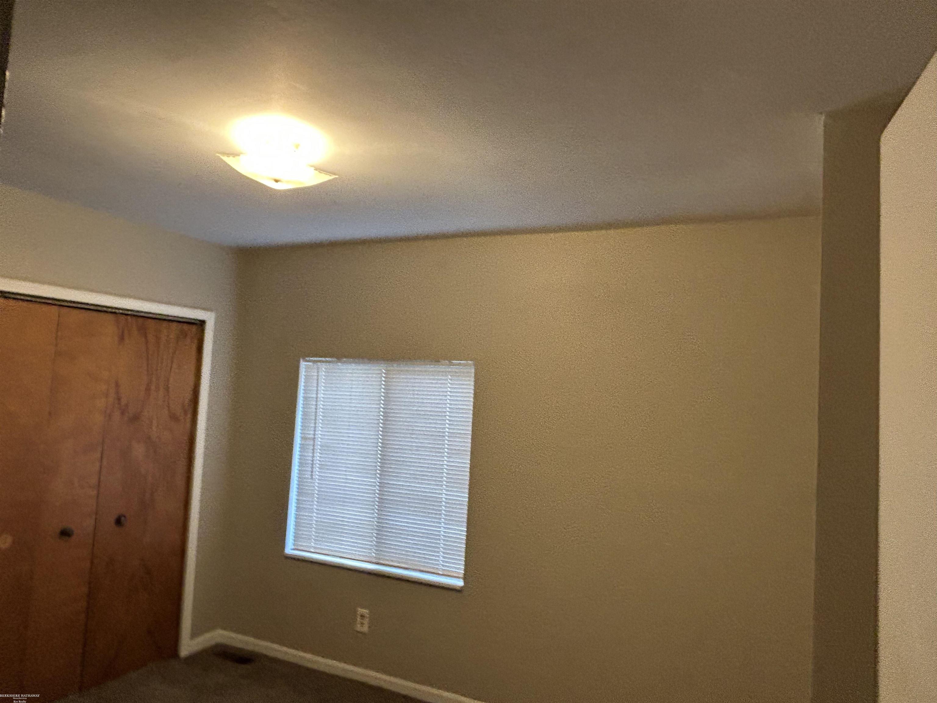 Warren, Michigan 48089, United States, 2 Bedrooms Bedrooms, ,1 BathroomBathrooms,Residential,Active,149333