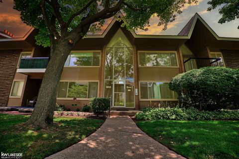 A home in Bloomfield Twp