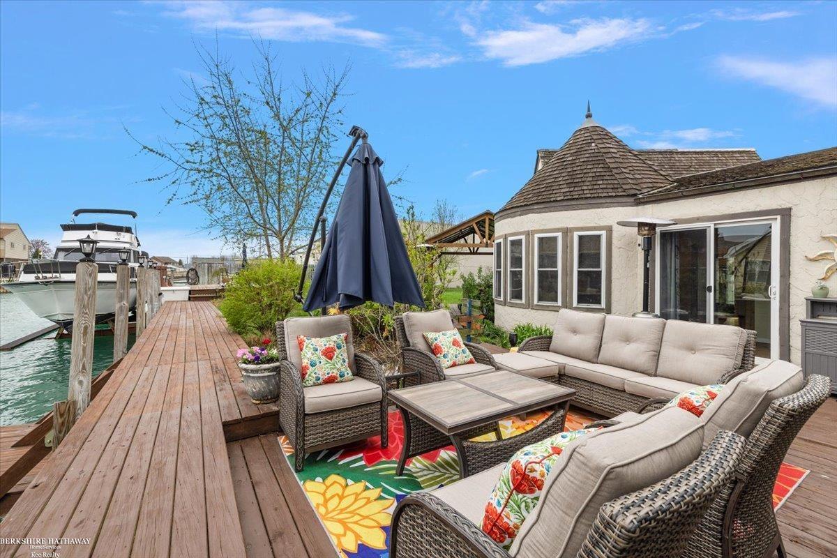 Algonac, Michigan 48001, United States, 4 Bedrooms Bedrooms, ,3 BathroomsBathrooms,Residential,Active,119071