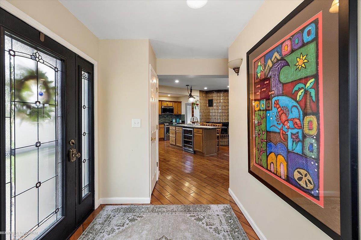 Algonac, Michigan 48001, United States, 4 Bedrooms Bedrooms, ,3 BathroomsBathrooms,Residential,Active,119071