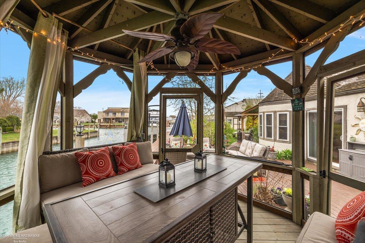 Algonac, Michigan 48001, United States, 4 Bedrooms Bedrooms, ,3 BathroomsBathrooms,Residential,Active,119071