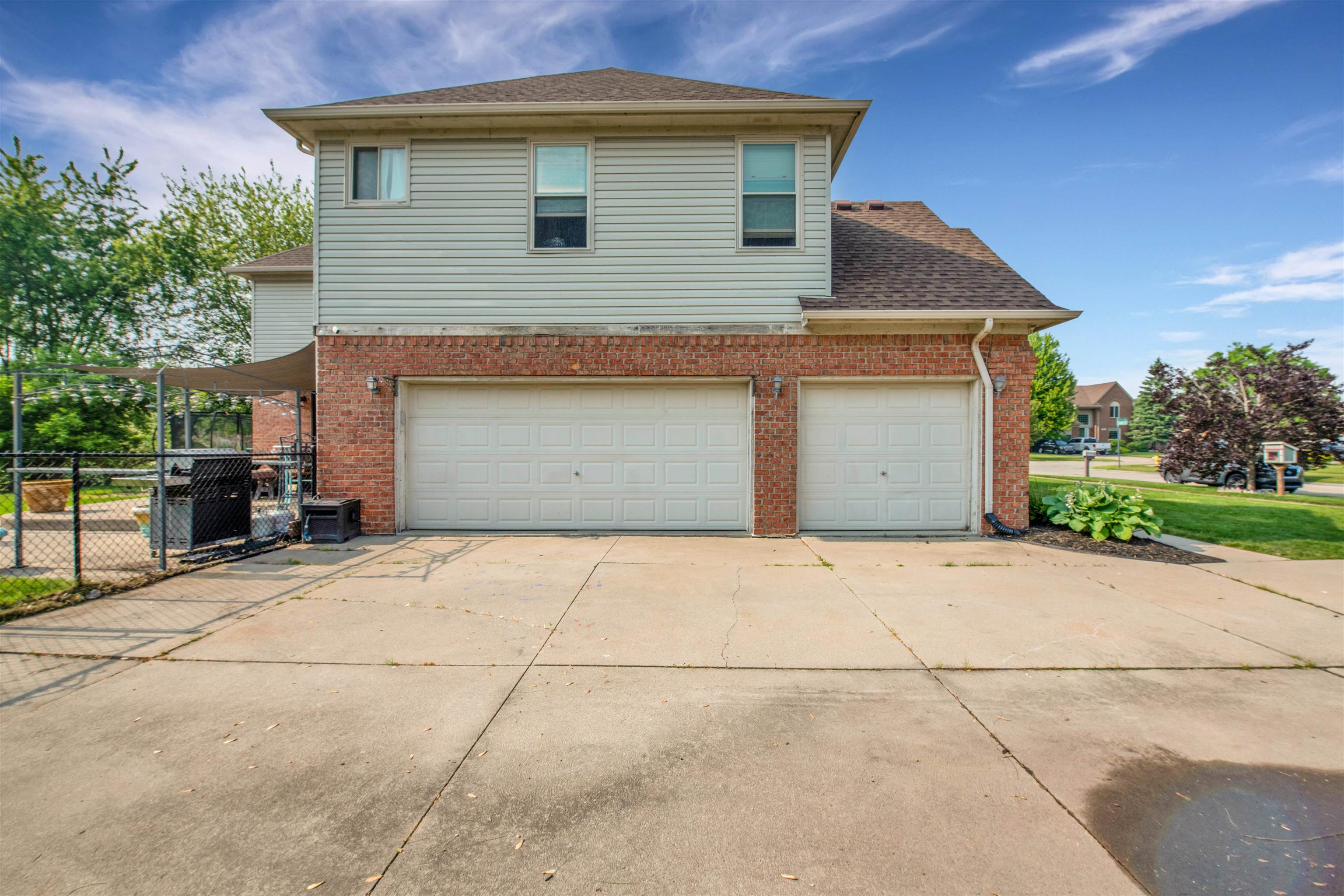 Chesterfield, Michigan 48047, United States, 3 Bedrooms Bedrooms, ,3 BathroomsBathrooms,Residential,Pending,148947