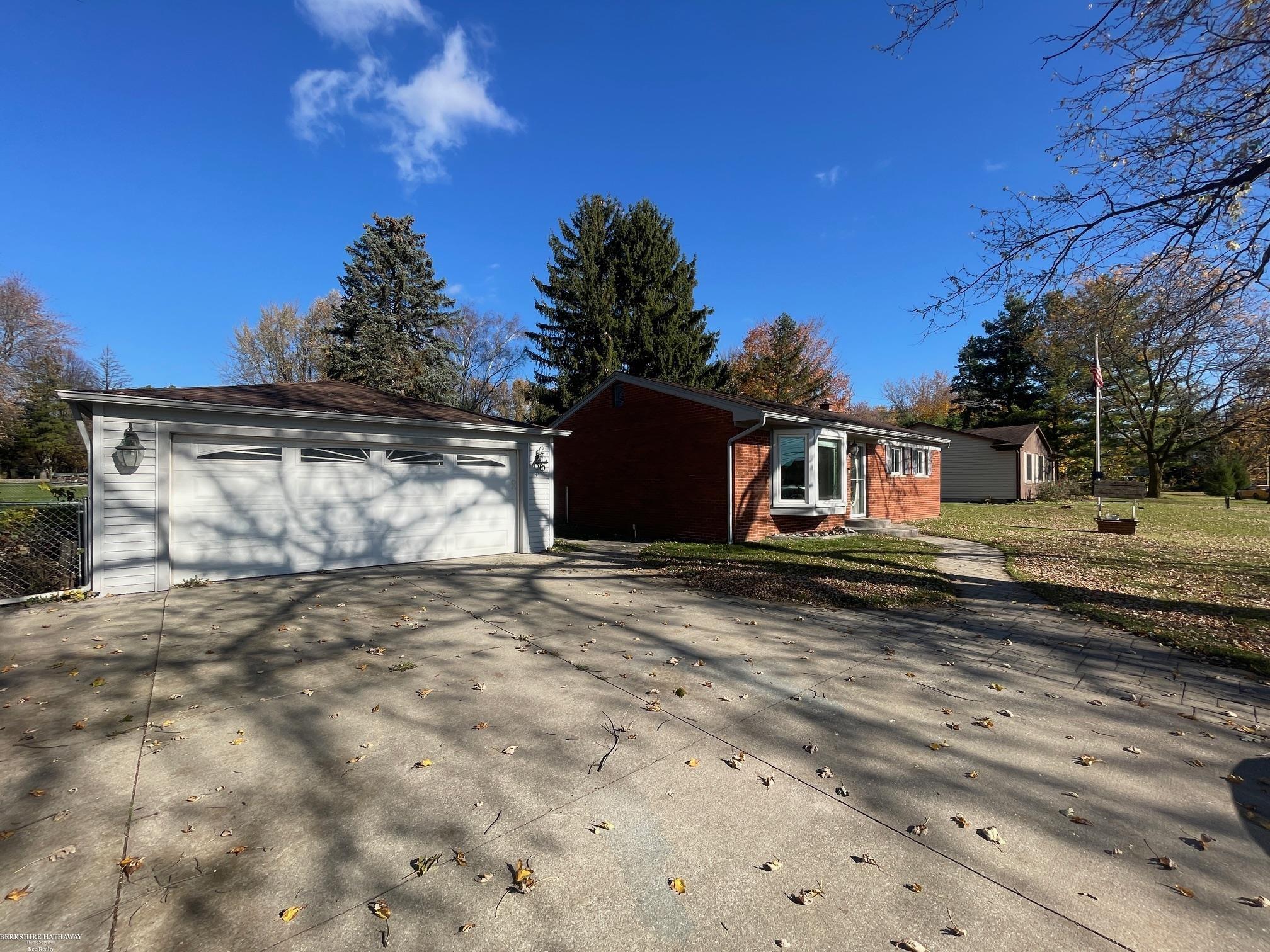 Washington, Michigan 48094, United States, 3 Bedrooms Bedrooms, ,1 BathroomBathrooms,Residential,Pending,116998