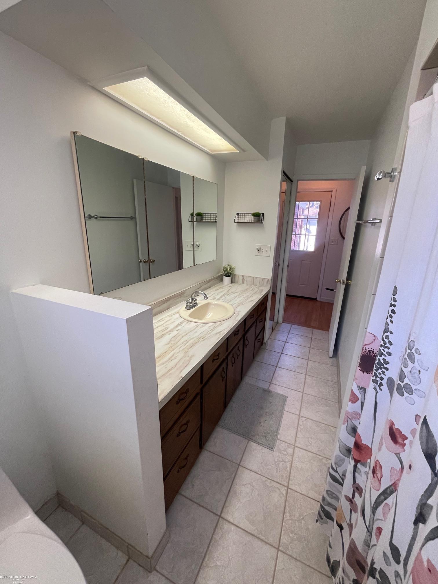 Washington, Michigan 48094, United States, 3 Bedrooms Bedrooms, ,1 BathroomBathrooms,Residential,Pending,116998