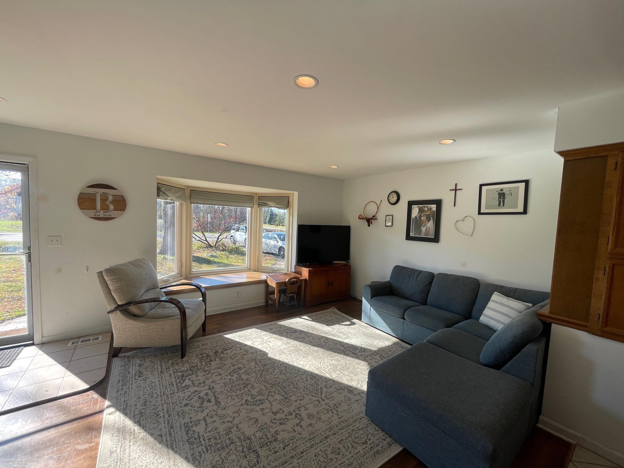 Washington, Michigan 48094, United States, 3 Bedrooms Bedrooms, ,1 BathroomBathrooms,Residential,Pending,116998