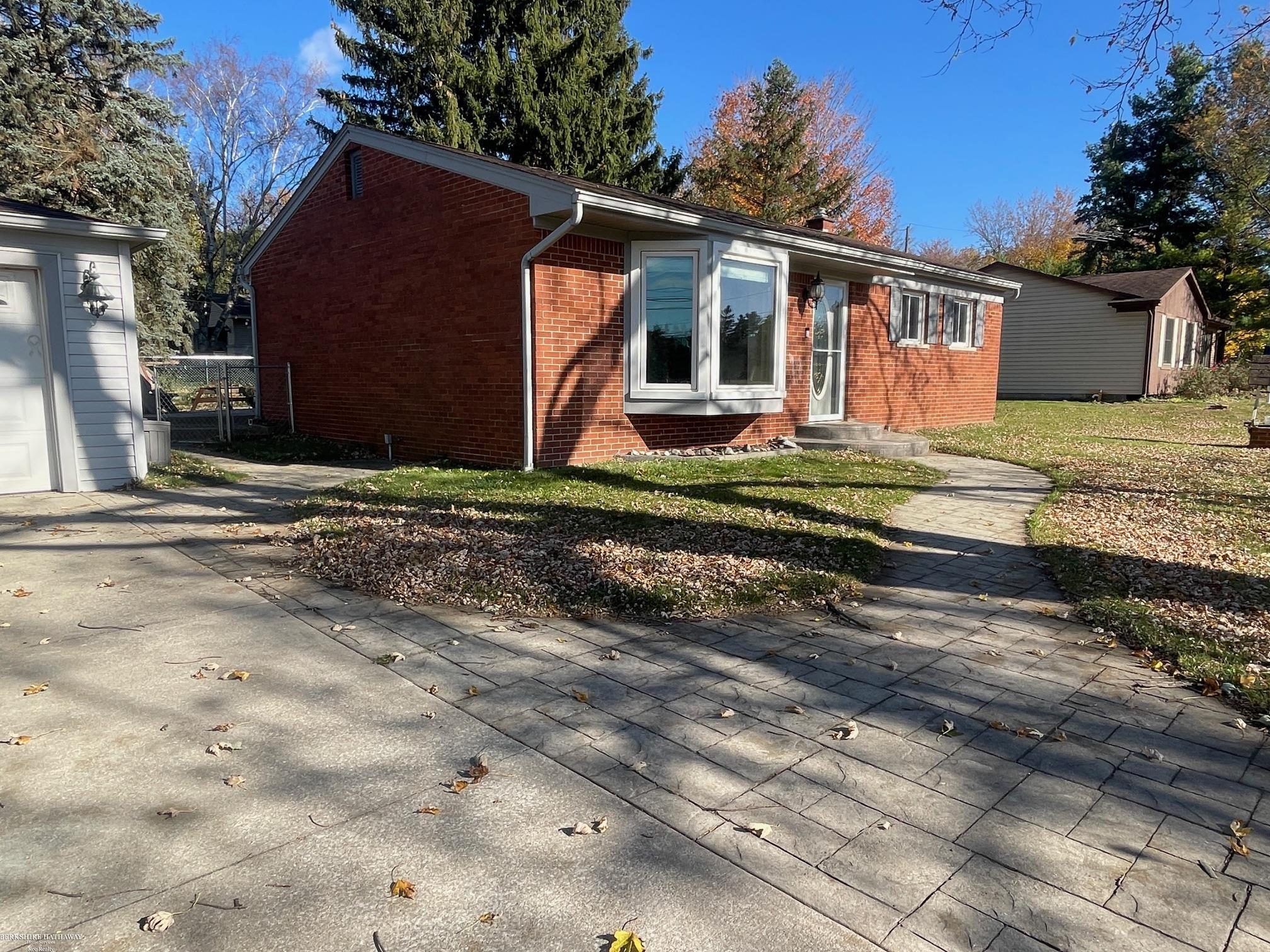 Washington, Michigan 48094, United States, 3 Bedrooms Bedrooms, ,1 BathroomBathrooms,Residential,Pending,116998