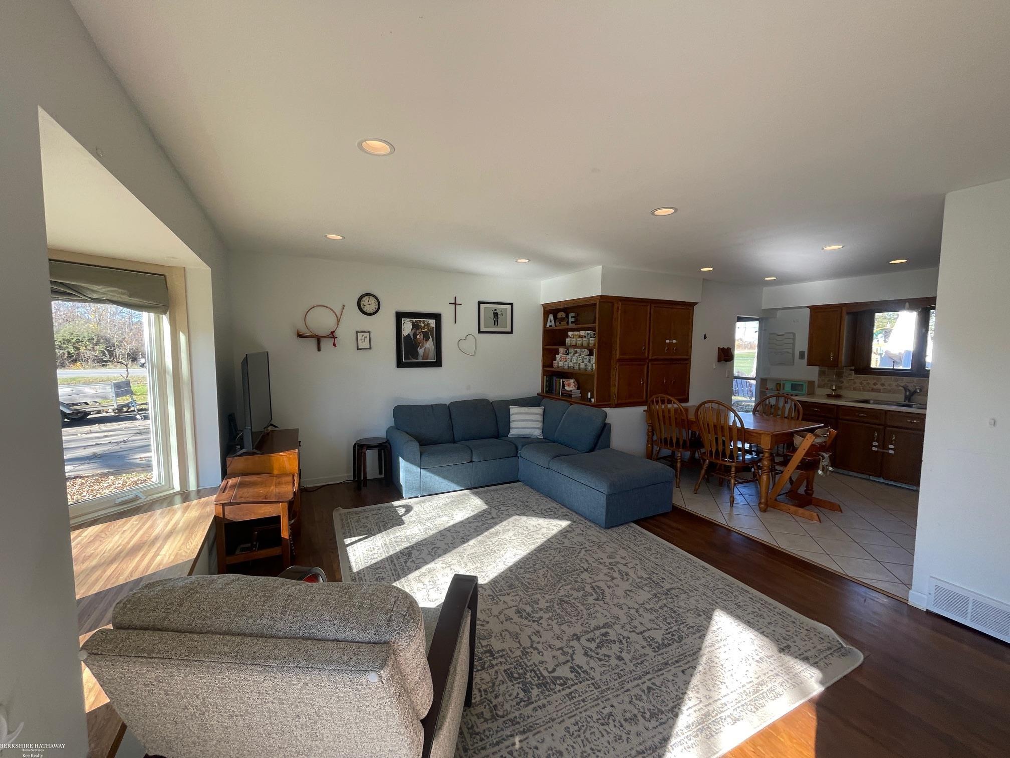 Washington, Michigan 48094, United States, 3 Bedrooms Bedrooms, ,1 BathroomBathrooms,Residential,Pending,116998