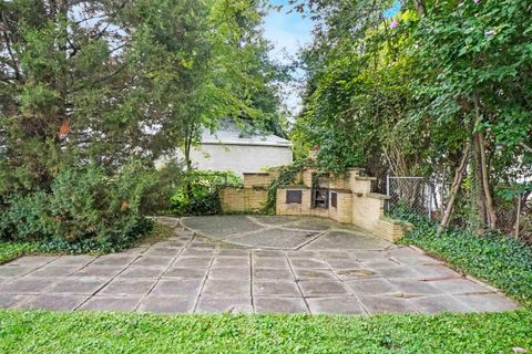 A home in Grosse Pointe Park