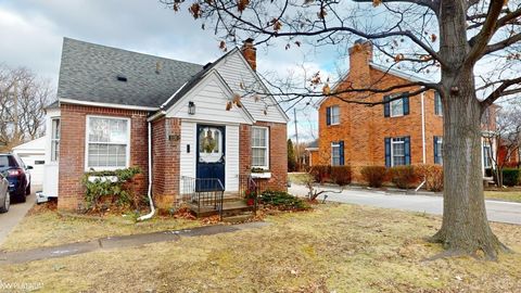 A home in Grosse Pointe Woods