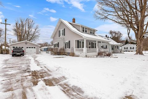 A home in Saint Clair