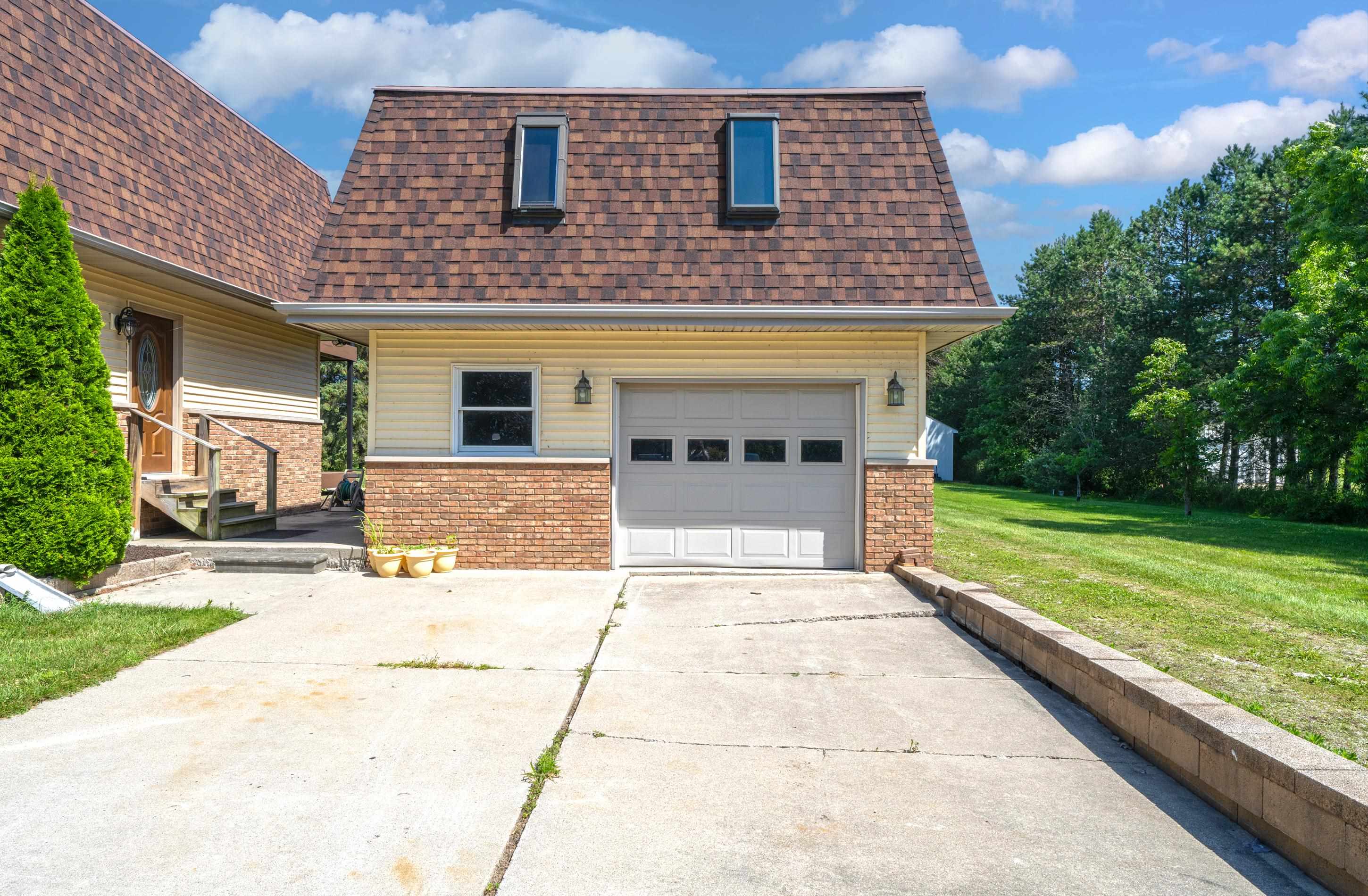 Fort Gratiot, Michigan 48059, United States, 1 Bedroom Bedrooms, ,2 BathroomsBathrooms,Residential,Active,178665