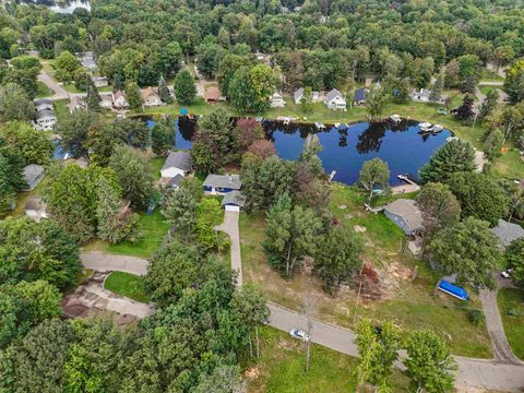 A home in Houghton Lake