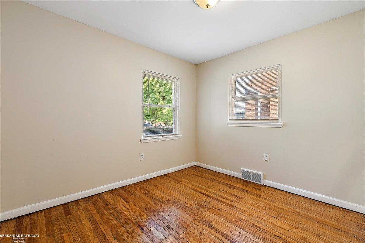 Detroit, Michigan 48221, United States, 3 Bedrooms Bedrooms, ,2 BathroomsBathrooms,Residential,Pending,181834