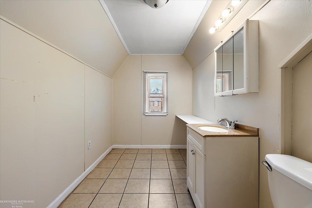 Detroit, Michigan 48221, United States, 3 Bedrooms Bedrooms, ,2 BathroomsBathrooms,Residential,Pending,181834