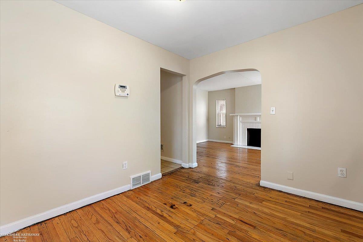 Detroit, Michigan 48221, United States, 3 Bedrooms Bedrooms, ,2 BathroomsBathrooms,Residential,Pending,181834