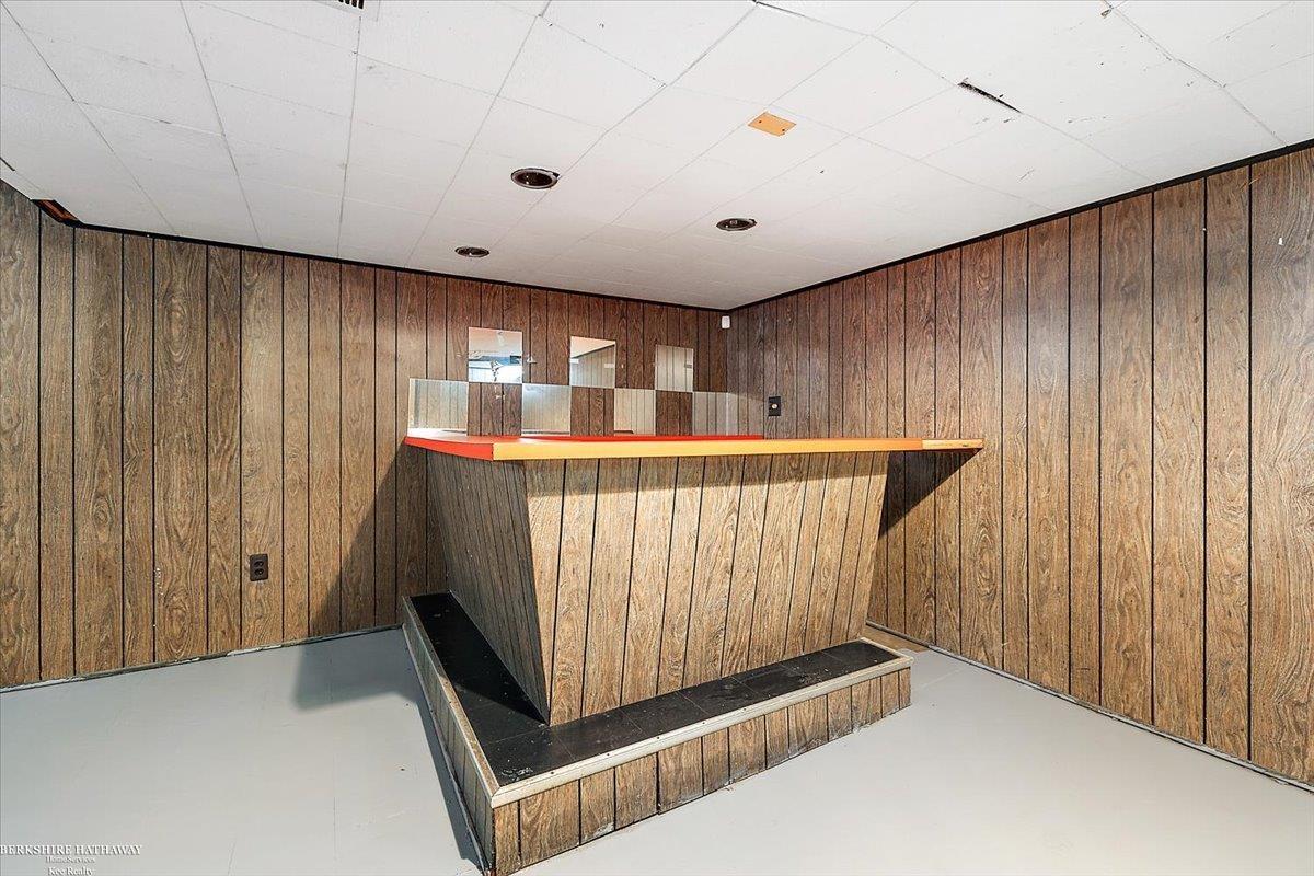 Detroit, Michigan 48221, United States, 3 Bedrooms Bedrooms, ,2 BathroomsBathrooms,Residential,Pending,181834