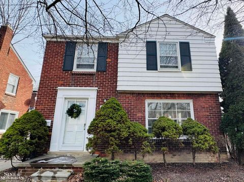 A home in Grosse Pointe Woods