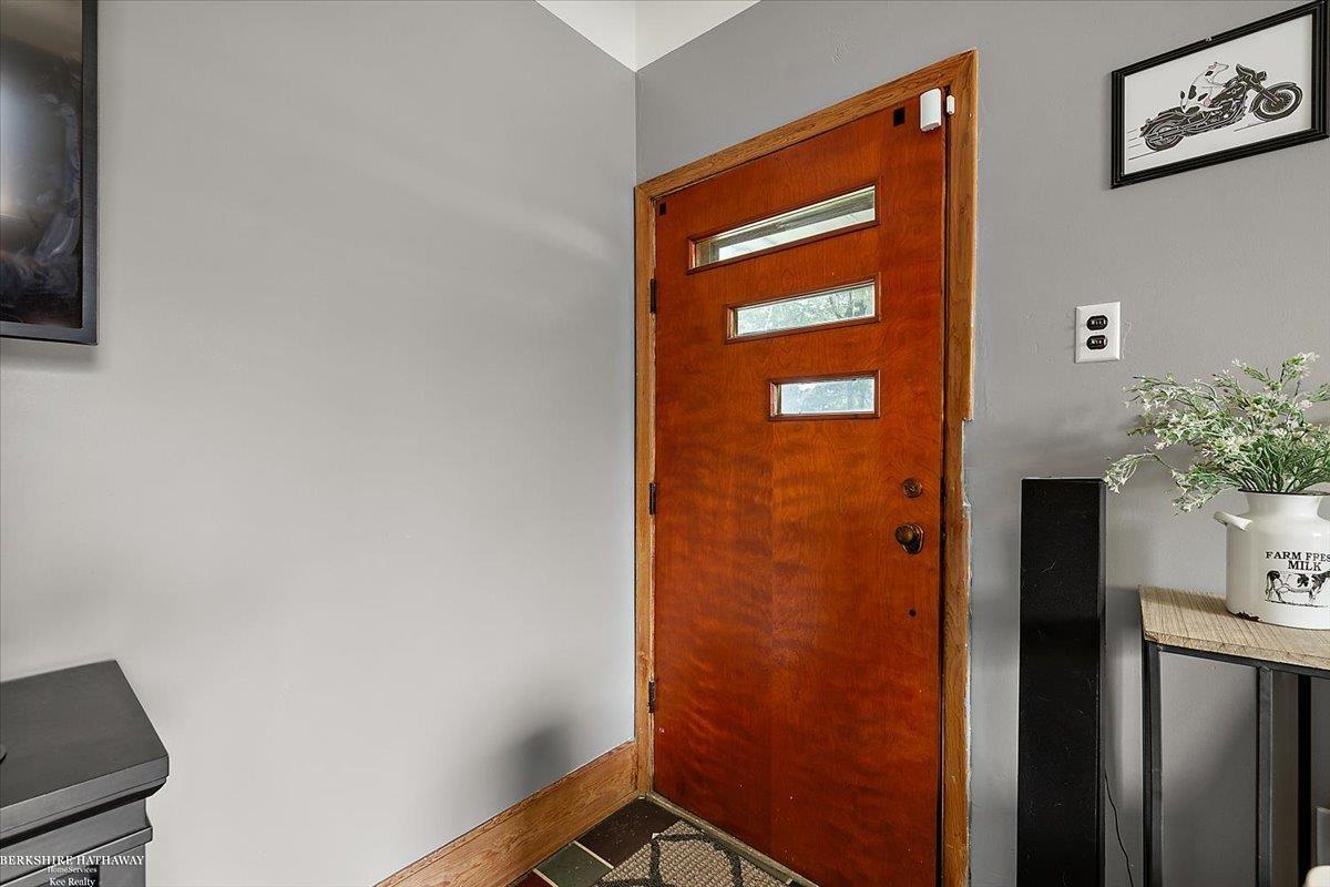 Roseville, Michigan 48066, United States, 3 Bedrooms Bedrooms, ,2 BathroomsBathrooms,Residential,Active,175214